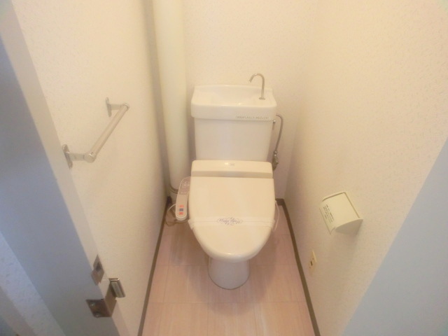 Toilet. Washlet equipped ☆