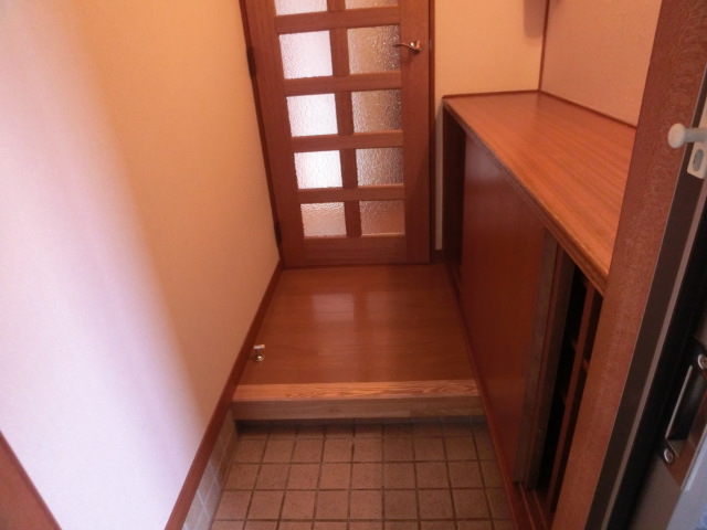 Entrance. Open-minded entrance!