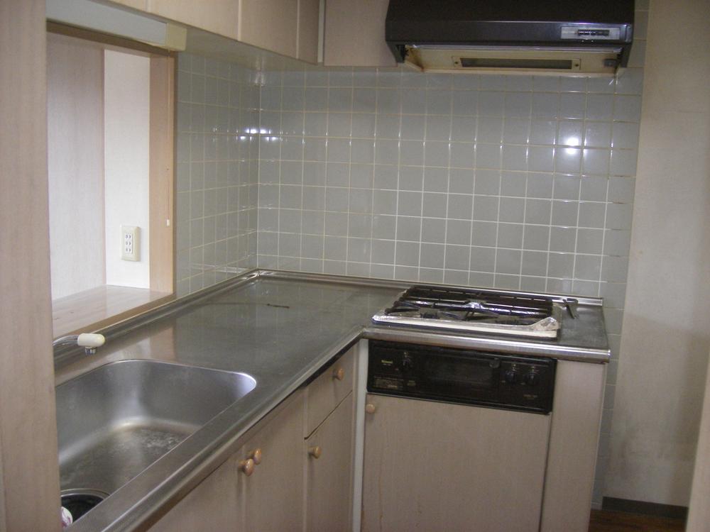 Kitchen. Indoor (12 May 2013) Shooting