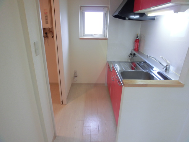 Kitchen. Popular independent kitchen! Stylish red ☆ 