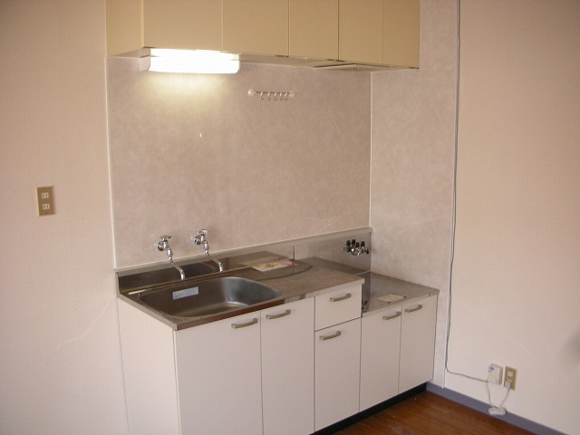 Kitchen.  ※ Same by Property, Room photo