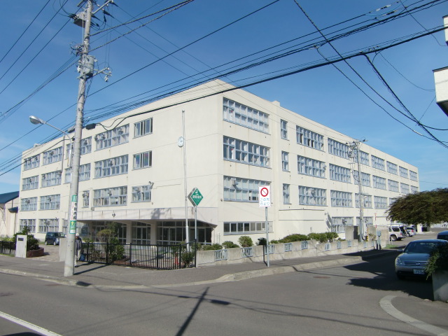 Junior high school. Sumikawa 560m until junior high school (junior high school)