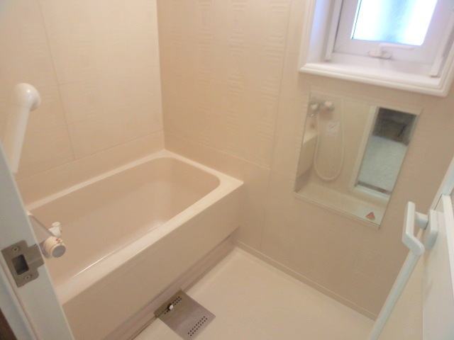 Bath. Comforting environment!