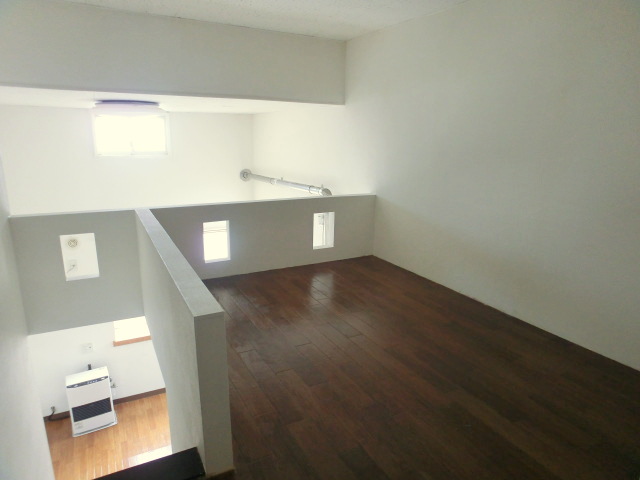 Other room space. Perfect for the bedroom!