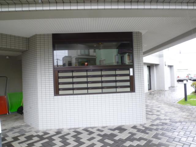 Other common areas. Mailbox