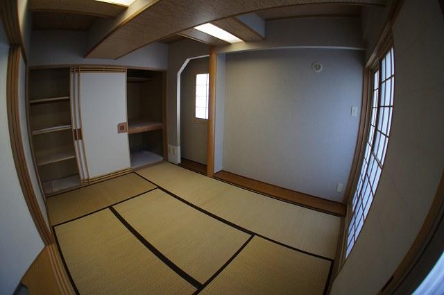 Non-living room. Room (August 2012) shooting