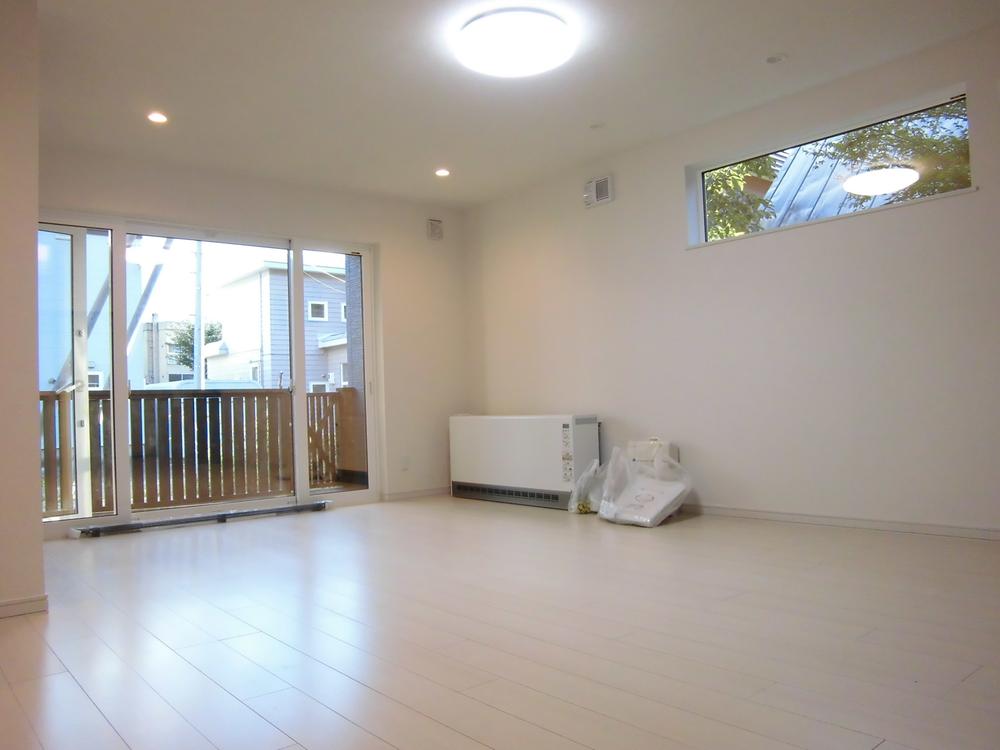 Other Equipment. The dog has been improved a slippery floor. Hard to slip, Resistant to such pee, Scratch is glad flooring in difficult even luck pet ☆ (First floor)