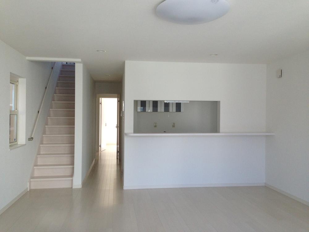 Same specifications photos (living)