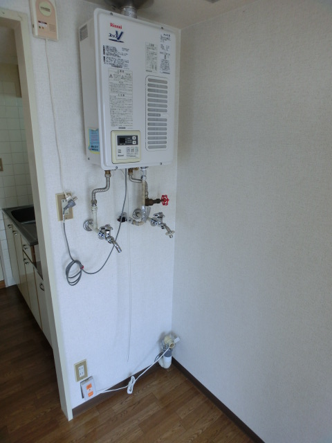 Other Equipment. There are laundry drain outlet! 