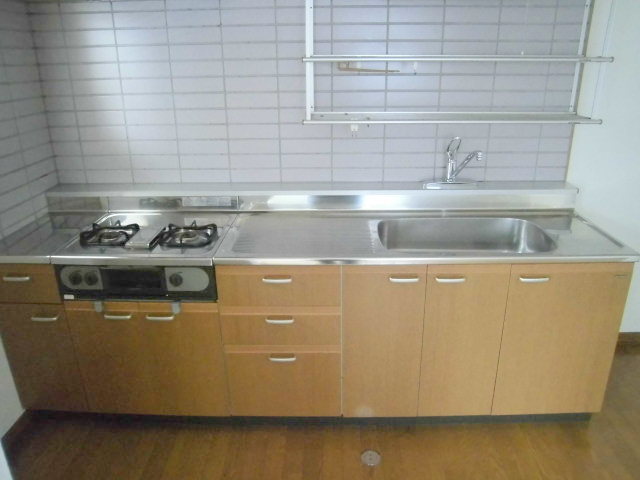 Kitchen. ※ It is a photograph of the same by Property Room No.