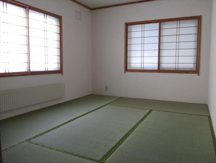 Non-living room. Tatami mat sort already