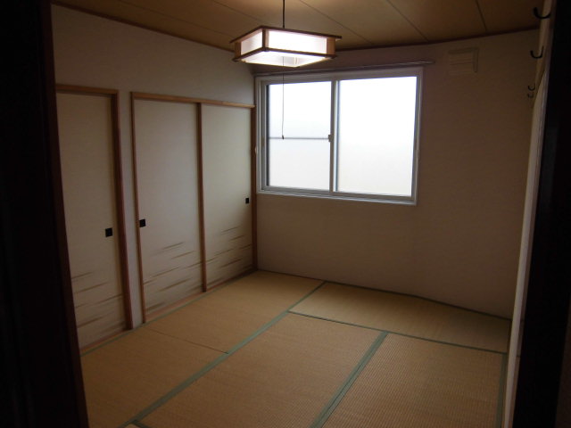 Other room space. Is a Japanese-style room!