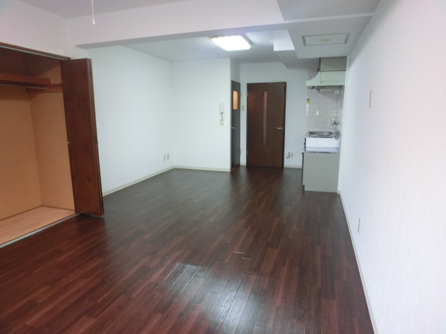 Other. It is a living room with a sense of openness.