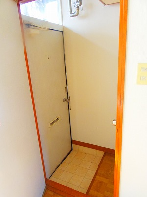 Entrance. Entrance is safe because it is replacing the key!