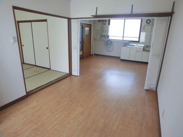 Other room space. Open floor plan! 