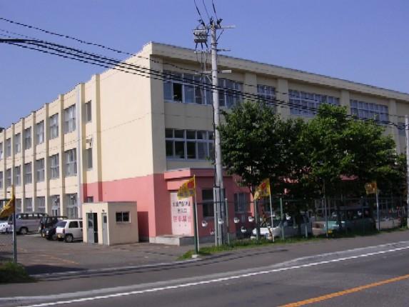 Primary school. Misumai 1000m up to elementary school