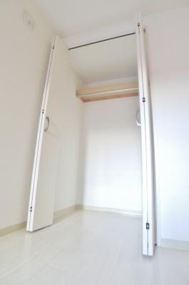 Receipt. It is a large closet where there is depth and height!