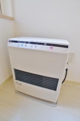 Other Equipment. Winter is also safe because it is economical kerosene stove ☆