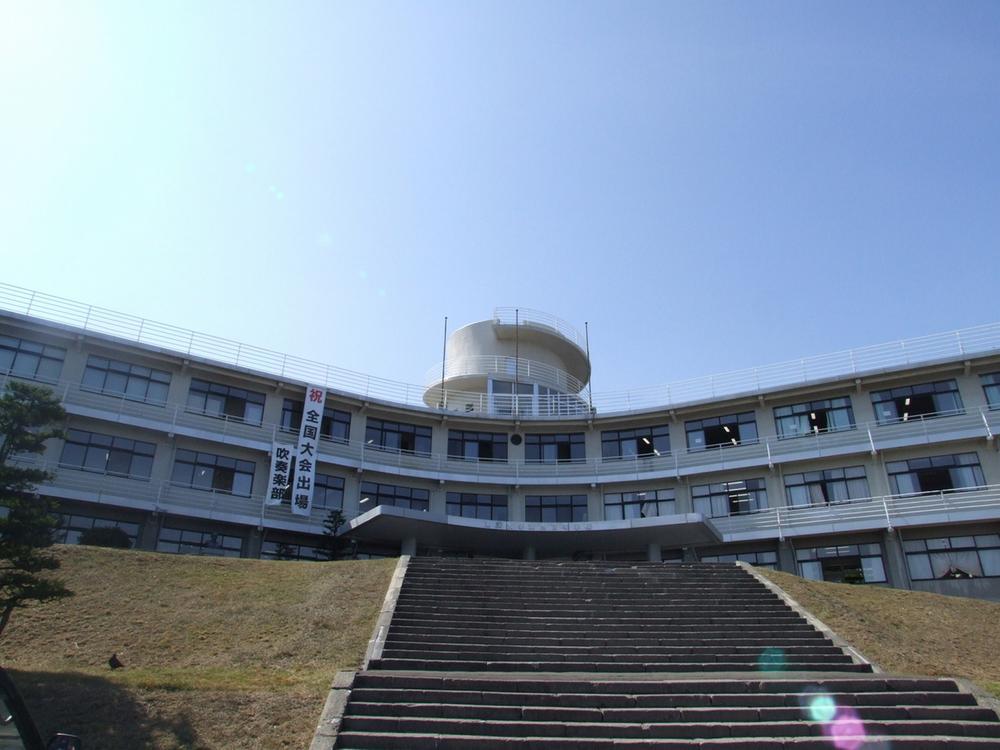 high school ・ College. 884m to private Tokai comes fourth high school
