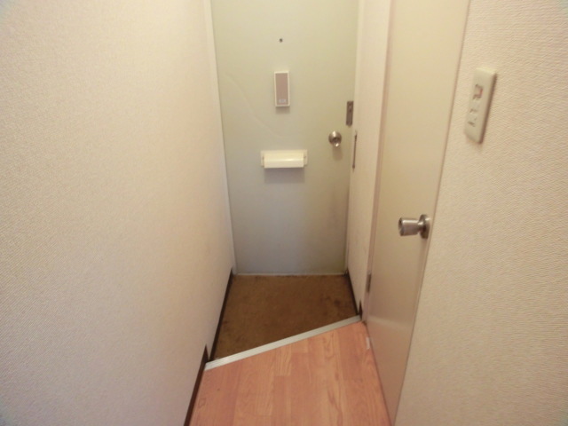 Entrance. Spacious entrance!