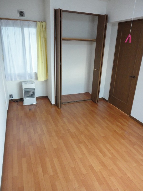 Other room space. ☆ All rooms with storage Western-style ☆