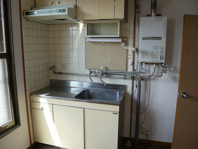 Kitchen. There kitchen storage ☆ 