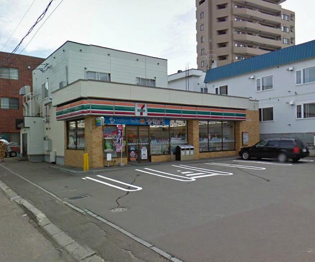 Convenience store. Seven-Eleven Sapporo Sumikawa Article 5 store up (convenience store) 168m