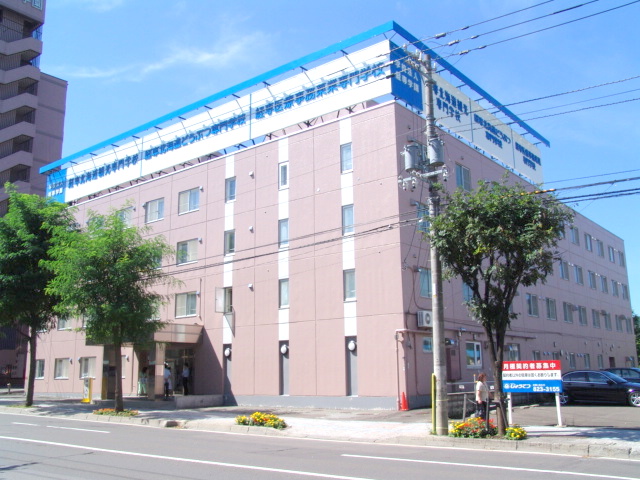 high school ・ College. Hokkaido accounting vocational school (high school ・ NCT) to 400m