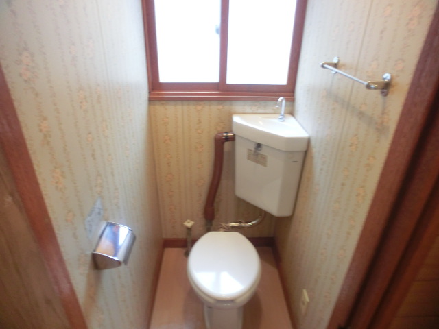 Toilet. Comforting environment.
