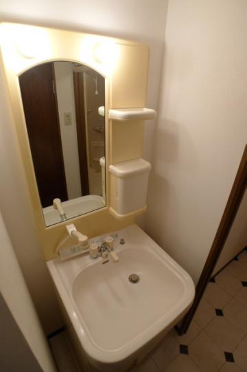 Washroom. Popular with shampoo dresser in the dressing room ☆