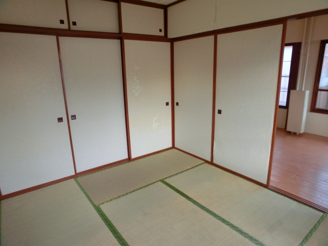 Other room space. YoshiSo already!