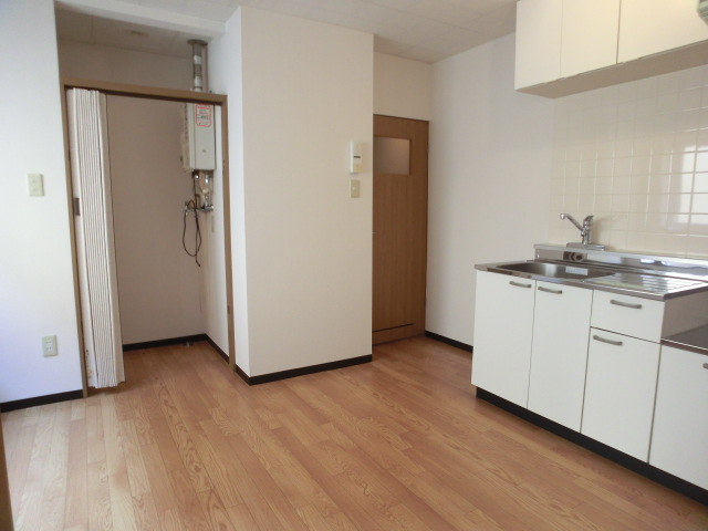 Other room space. Beautiful room!
