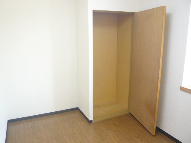 Other room space. Western style room, There is also a storage ☆ 