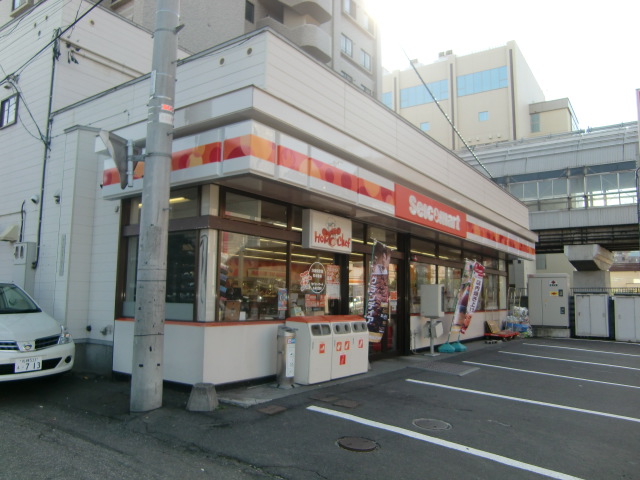 Convenience store. 150m until Seicomart (convenience store)