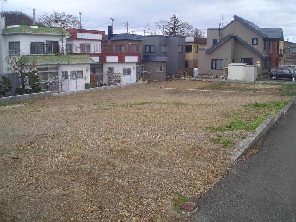 Local land photo. Facing south! Sunny of residential land! 