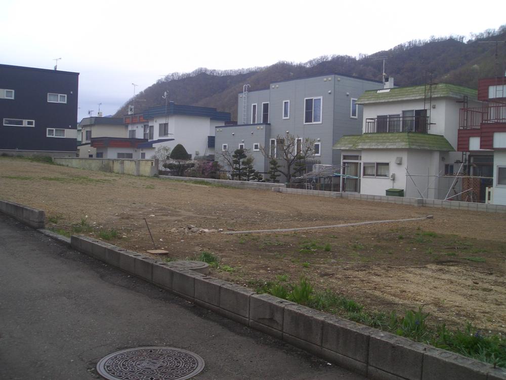Local land photo. Residential land with building conditions ・ 3 compartment sale! 