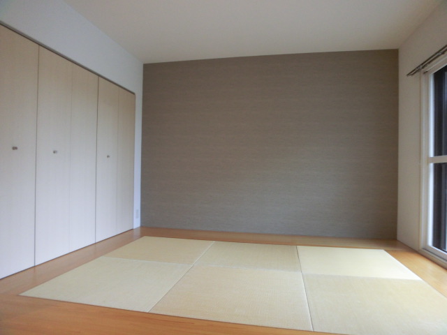 Other room space. Living next to the Japanese-style room! Per day is a good!