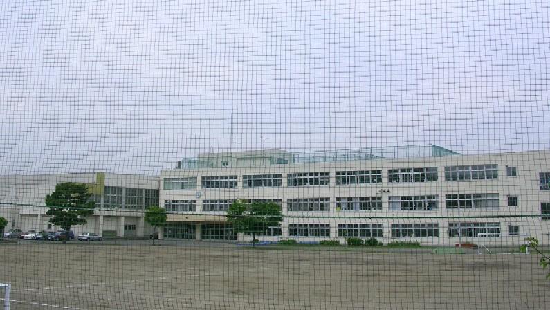Other. Minami Sumikawa Elementary School (about 450m)