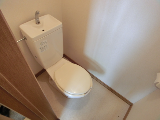 Toilet. Space for relaxation!