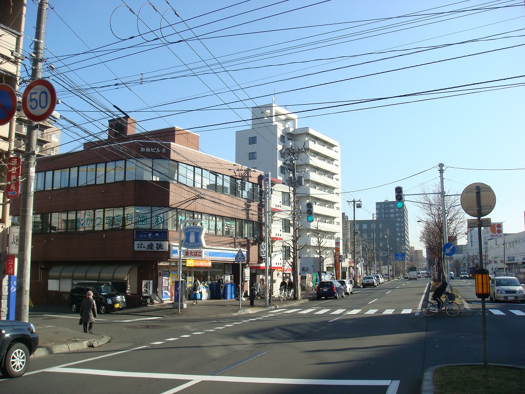 Convenience store. Lawson Sapporo Nijuyonken Article 4 West store up (convenience store) 173m