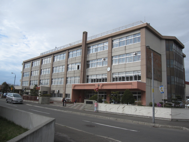Primary school. 669m to Sapporo Municipal Hachiken north elementary school (elementary school)