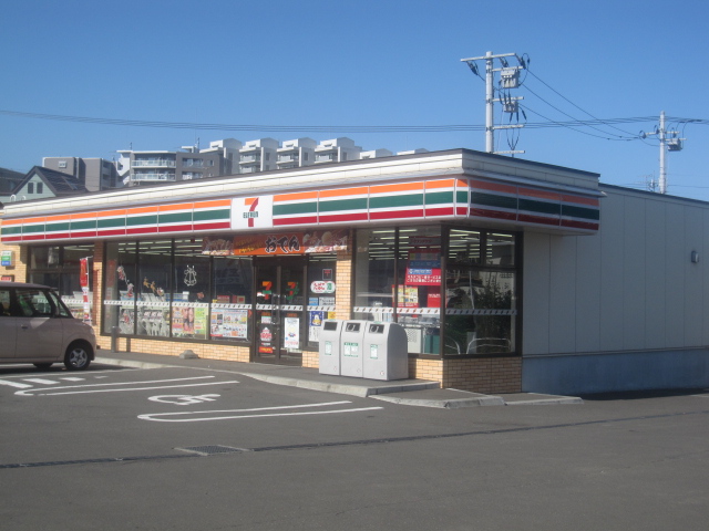 Convenience store. Seven-Eleven Sapporo Miyanosawa Article 2 store up (convenience store) 179m
