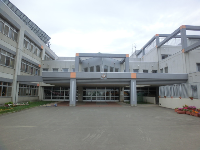 Primary school. 1077m to Sapporo City Teine Miyaoka elementary school (elementary school)
