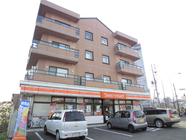 Convenience store. Seicomart Hassamu Article 1 store up (convenience store) 531m