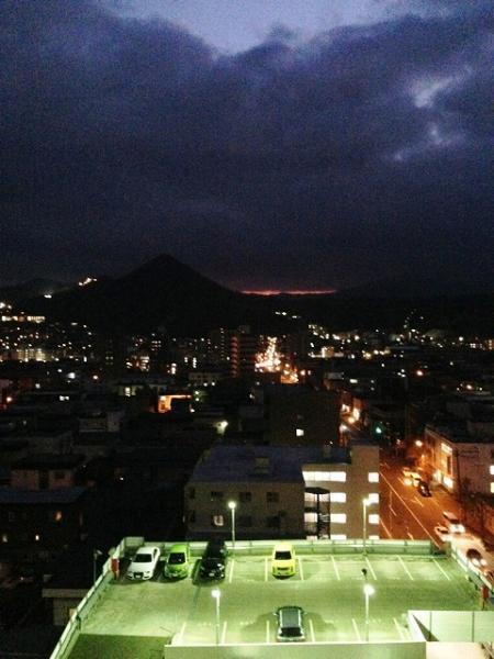 Entrance. Southwest side Mikadoyama direction of night view