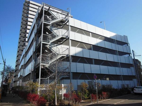 Parking lot. Self-propelled parking With elevator