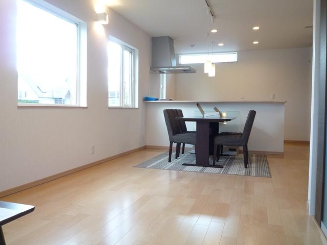 Living. Bright living in the Pledge LDK17.2