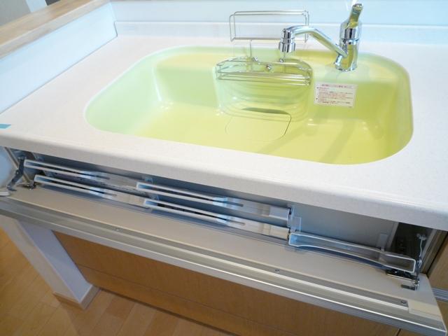 Kitchen. Spacious kitchen!