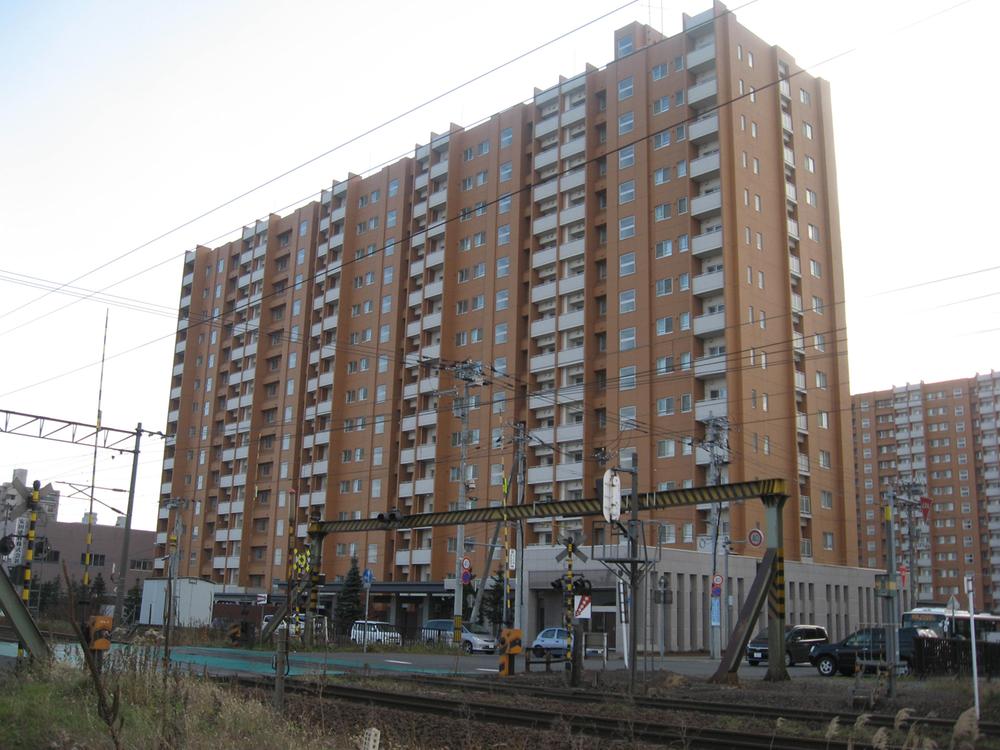 Local appearance photo. Local (11 May 2013) Shooting