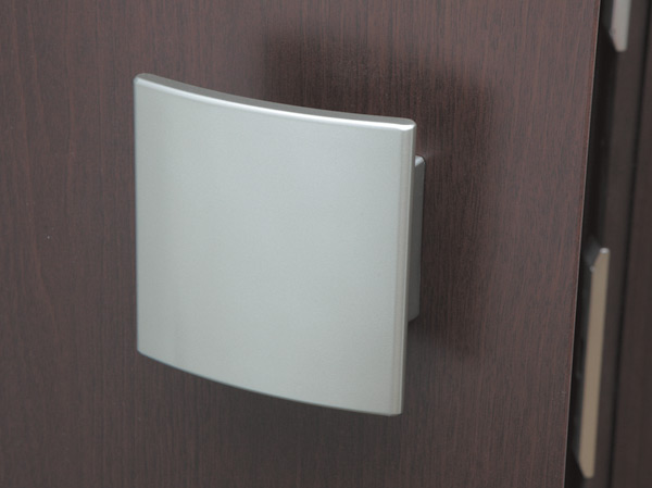 Other.  [Push-pull handle] Entrance door, Push ・ Easy operation of only draw. You can also open and close with a light force in the direction of children and your elderly.
